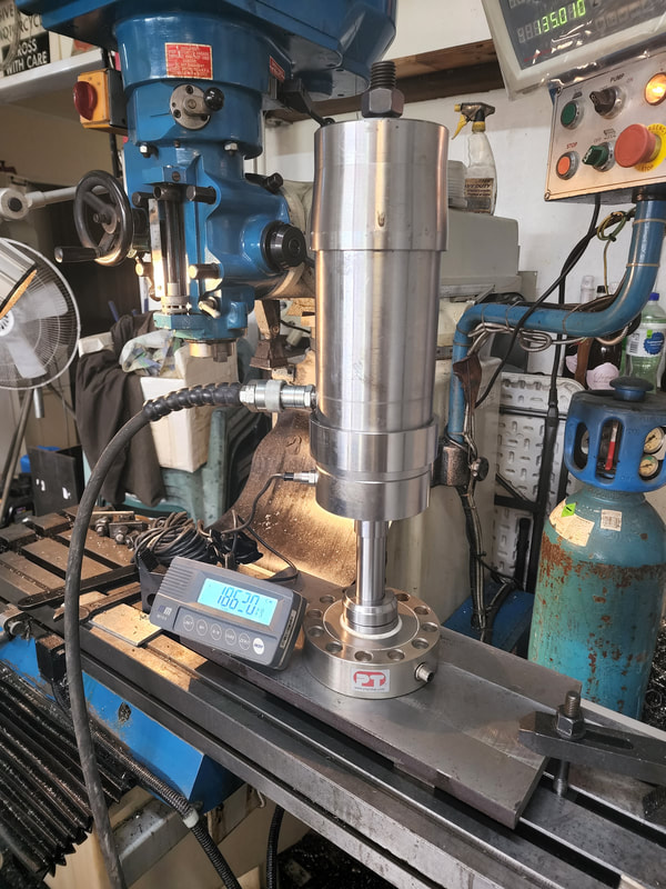 Calibration of assembly used for pullout testing og hold down bolts